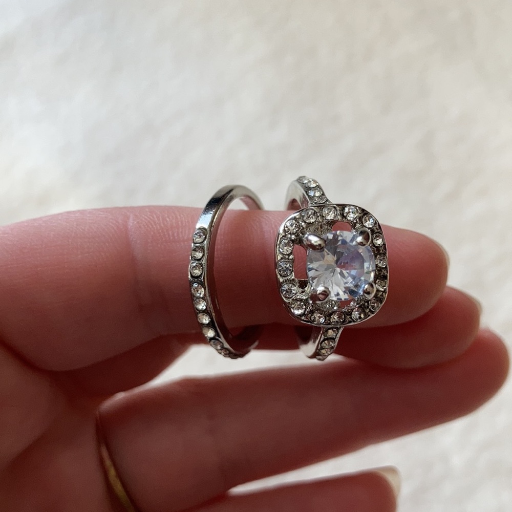 Beautiful Crystal Diamond Wedding Ring & Band